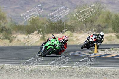 media/Oct-30-2025-Racers Edge (Thu) [[dabbdaf680]]/3-B Group/Session 5 (Turn 6)/